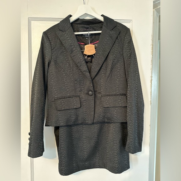 Serrani black blazer suit with skirt, 10 - Picture 1 of 4